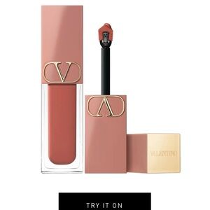 Valentino lip and blush matte 110A into the nude